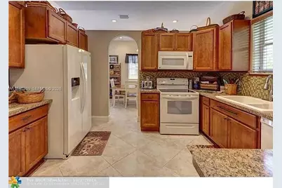 4427 NW 41st Pl #4427, Coconut Creek, FL 33073 - Photo 9