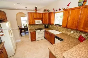 4427 NW 41st Pl, Coconut Creek, FL 33073 - Photo 11