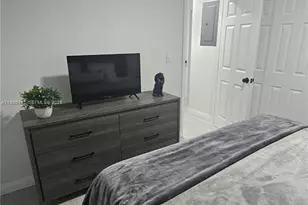 1831 NE 56th St, Fort Lauderdale, FL 33308 - Photo 5