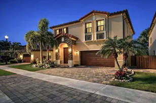 132 NE 26th Ave, Homestead, FL 33033 - Photo 1