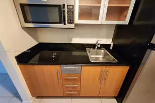 1750 N Bayshore Dr, Miami, FL 33132 - Photo 7