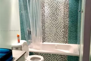 319 NE 14th Ave, Hallandale Beach, FL 33009 - Photo 13