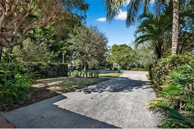 5210 SW 72nd St, Miami, FL 33143 - Photo 3