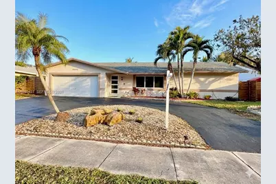 11600 SW 113th Pl, Miami, FL 33176 - Photo 1