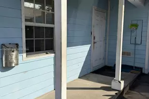 1568 NE 35th St, Oakland Park, FL 33334 - Photo 5