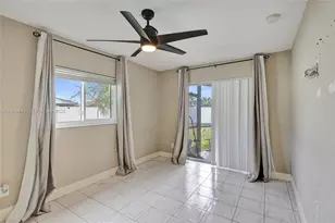 9607 NW 81st St, Tamarac, FL 33321 - Photo 5