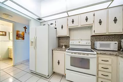 3800 S Ocean Dr #508, Hollywood, FL 33019 - Photo 13