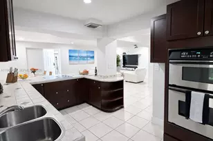 1531 NE 35th St, Oakland Park, FL 33334 - Photo 51