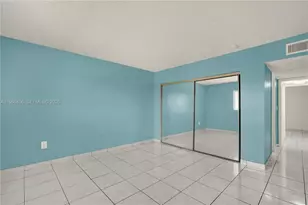 1555 W 44th Pl, Hialeah, FL 33012 - Photo 23