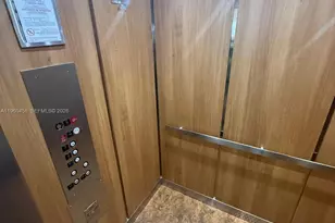 1555 W 44th Pl, Hialeah, FL 33012 - Photo 17