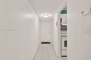 1555 W 44th Pl, Hialeah, FL 33012 - Photo 3