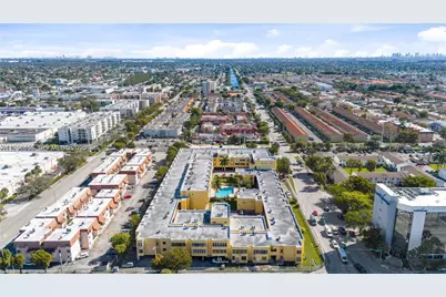 1555 W 44th Pl #305, Hialeah, FL 33012 - Photo 23