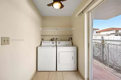3072 NW 14th St #2, Miami, FL 33125 - Photo 17
