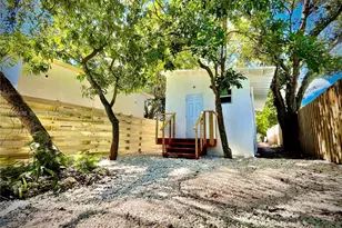 6241 NW Miami Pl, Miami, FL 33150 - Photo 15