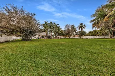 13801 Alexandria Ct, Davie, FL 33325 - Photo 31