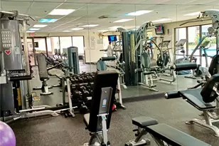 10402 Sunrise Lakes Blvd, Sunrise, FL 33322 - Photo 19