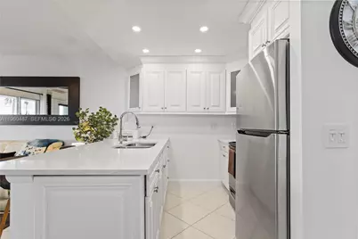 815 SW 11th Ave #18G, Hallandale Beach, FL 33009 - Photo 3