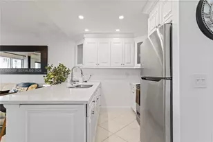 815 SW 11th Ave, Hallandale Beach, FL 33009 - Photo 3