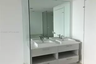 650 NE 32nd St, Miami, FL 33137 - Photo 7