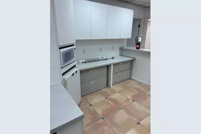 7800 W Oakland Park Blvd BLD-B #102, Sunrise, FL 33351 - Photo 13