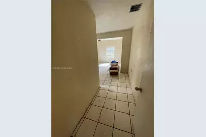 3630 NW 98th St, Miami, FL 33147 - Photo 19