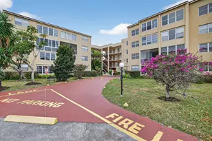 2801 Somerset Dr, Lauderdale Lakes, FL 33311 - Photo 29