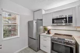 2801 Somerset Dr, Lauderdale Lakes, FL 33311 - Photo 13