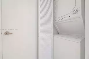 1750 N Bayshore Dr, Miami, FL 33132 - Photo 25