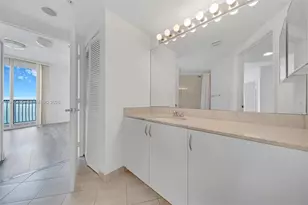 1750 N Bayshore Dr, Miami, FL 33132 - Photo 17