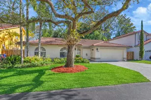 10635 SW 158th Pl, Miami, FL 33196 - Photo 1