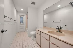 10635 SW 158th Pl, Miami, FL 33196 - Photo 21