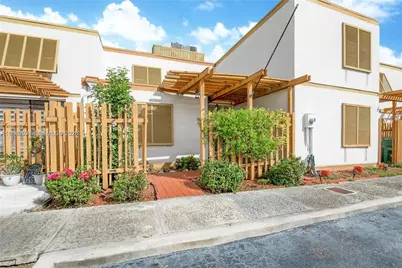 13167 SW 11th Lane Cir #13167, Miami, FL 33184 - Photo 1