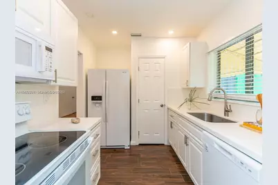 3463 Percival Ave, Miami, FL 33133 - Photo 7