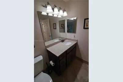 1523 NW 158th Ave, Pembroke Pines, FL 33028 - Photo 21
