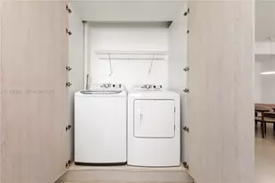 300 South Pointe Dr, Miami Beach, FL 33139 - Photo 53