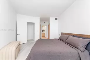 300 South Pointe Dr, Miami Beach, FL 33139 - Photo 23