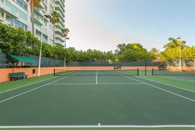 300 S Pointe Dr #907, Miami Beach, FL 33139 - Photo 71