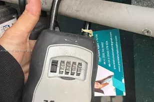 5162 NE 6th Ave, Oakland Park, FL 33334 - Photo 17