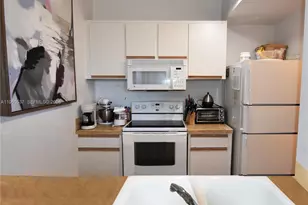 540 Brickell Key Dr, Miami, FL 33131 - Photo 39