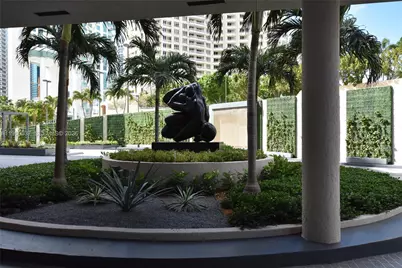 540 Brickell Key Dr #505, Miami, FL 33131 - Photo 35