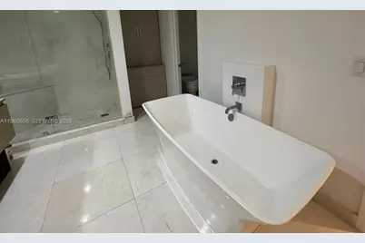 17301 Biscayne Blvd #206, North Miami Beach, FL 33160 - Photo 9