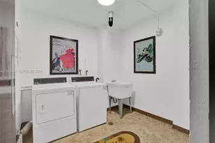 11111 Biscayne Blvd, Miami, FL 33181 - Photo 25