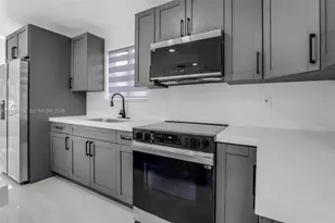 528 NW 3rd Ct, Hallandale Beach, FL 33009 - Photo 9