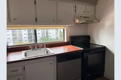 17011 N Bay Rd #709, Sunny Isles Beach, FL 33160 - Photo 7