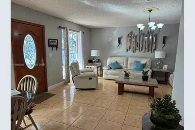 5365 W 14th Ln, Hialeah, FL 33012 - Photo 3