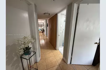 5365 W 14th Ln, Hialeah, FL 33012 - Photo 11