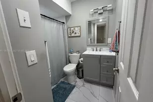 5365 W 14th Ln, Hialeah, FL 33012 - Photo 13