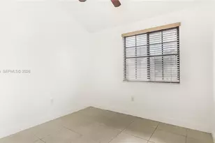 12065 SW 18th St, Miami, FL 33175 - Photo 17