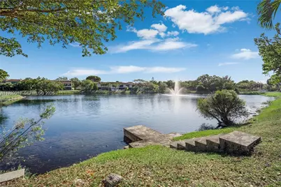 14273 Kendale Lakes Cir, Miami, FL 33183 - Photo 7