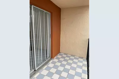 1075 W 68th St #304, Hialeah, FL 33014 - Photo 11